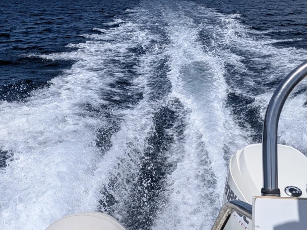 Vermietung Schlauchboot Lomac mit Führerschein
