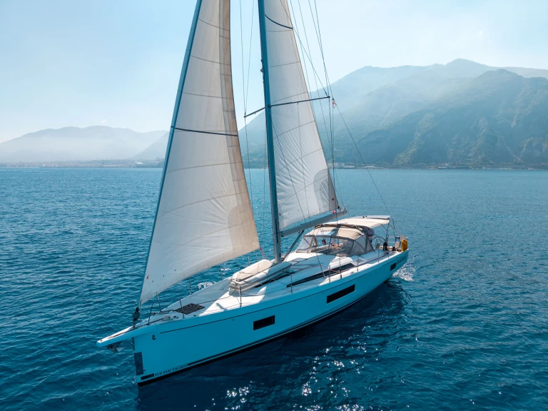 Ein Bénéteau Oceanis 51.1 mieten in Castellammare di Stabia
