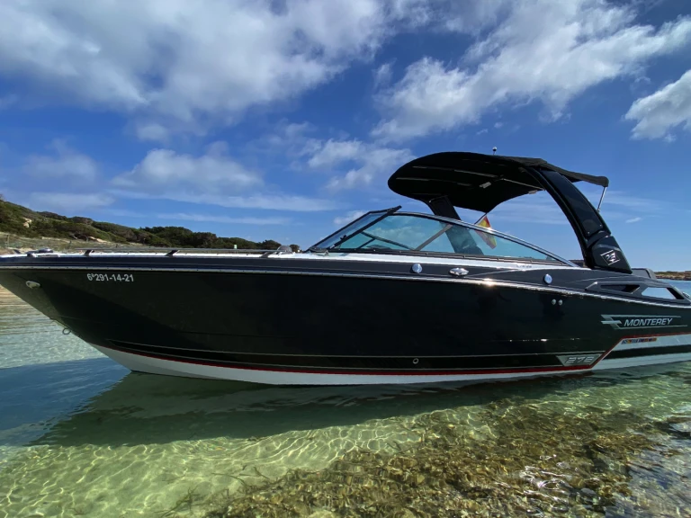 YachtCharter in Ibiza Town - Monterey 278 SS auf SamBoat