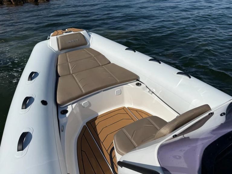 Ein Grand Boats GOLDEN LINE 680 mieten in Mèze