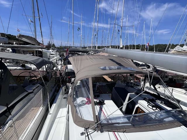 Segelboot mit oder ohne Skipper Jeanneau mieten in Trogir