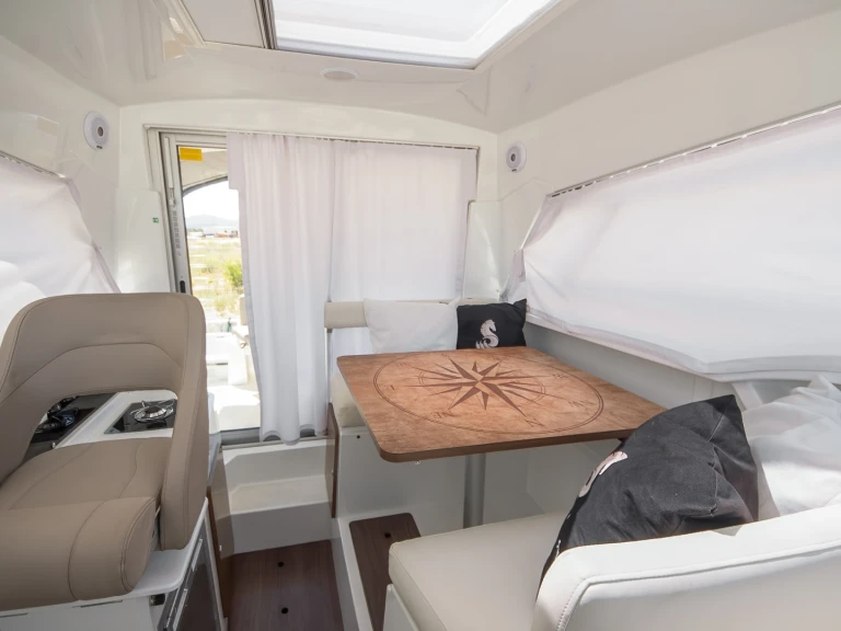 YachtCharter in Tribunj - Bénéteau Antares 8 OB auf SamBoat