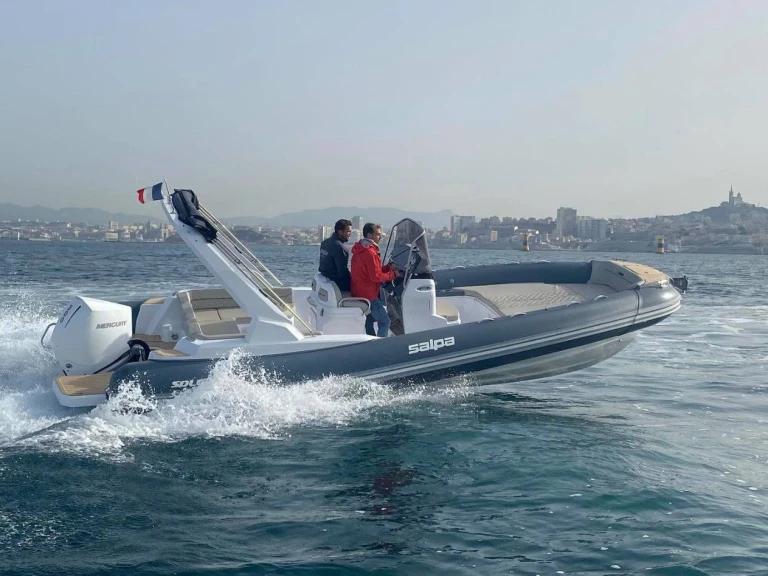 Schlauchboot mieten in Mandelieu-la-Napoule zum besten Preis