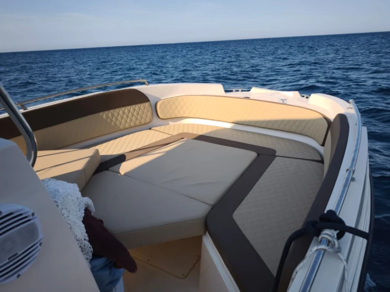 Motorboot mit oder ohne Skipper Nireus mieten in St. Paul's Bay
