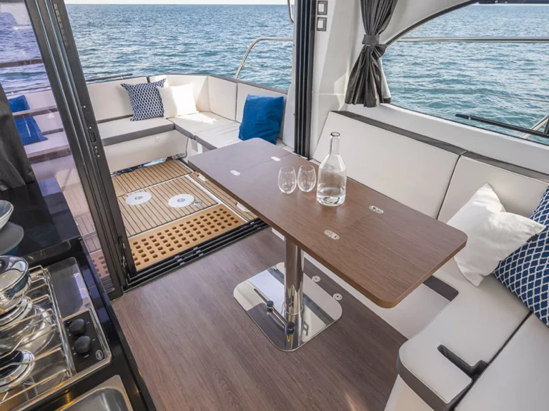 Motorboot mit oder ohne Skipper Bénéteau mieten in Mahé