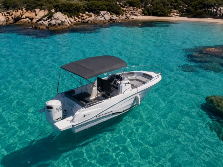 Ein Jeanneau Cap Camarat 6.5 CC Serie 3 mieten in Porto-Vecchio