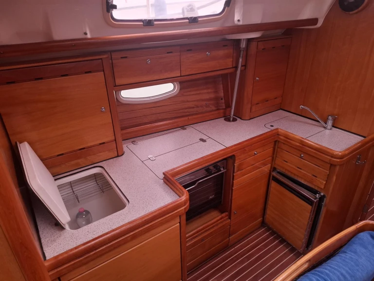 Bootsverleih Bavaria Bavaria 42 Cruiser Marina di Grosseto Samboat