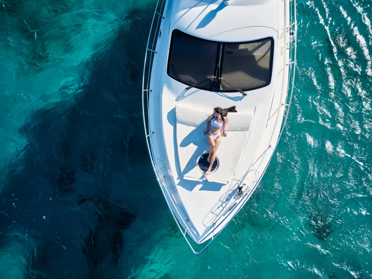 YachtCharter in Loutraki-Agioi Theodoroi - Princess princess 40 auf SamBoat