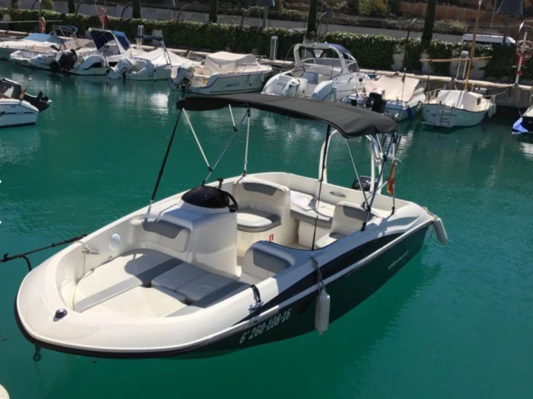 Motorboot mieten in Club Nautico S'Estanyol zum besten Preis