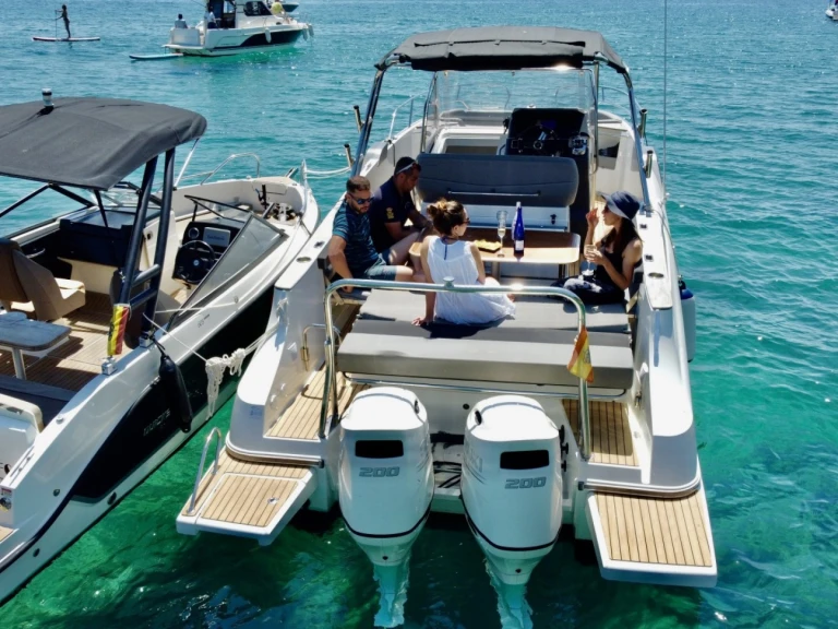 Ein Bénéteau Flyer 8.8 SPACEdeck mieten in Tossa de Mar