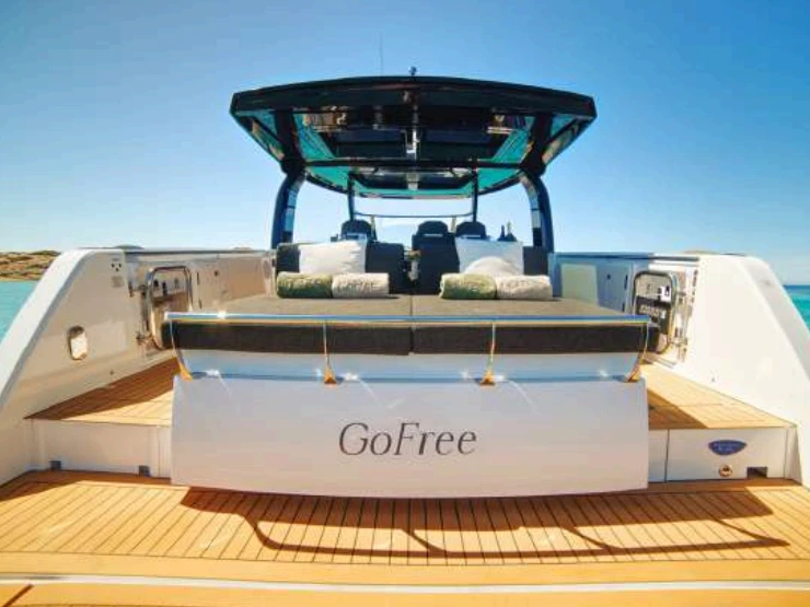 Motorboot mit oder ohne Skipper Fjord mieten in Ibiza Town