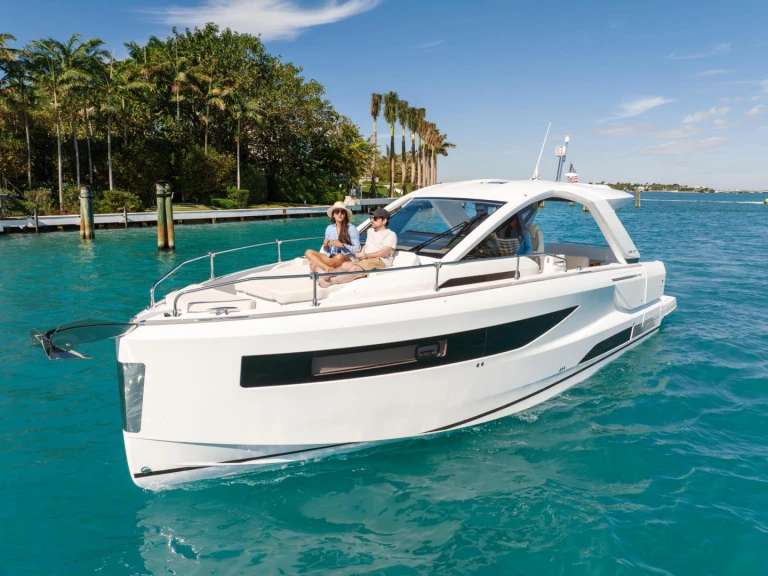 Jeanneau DB/37 mieten Juan-les-Pins