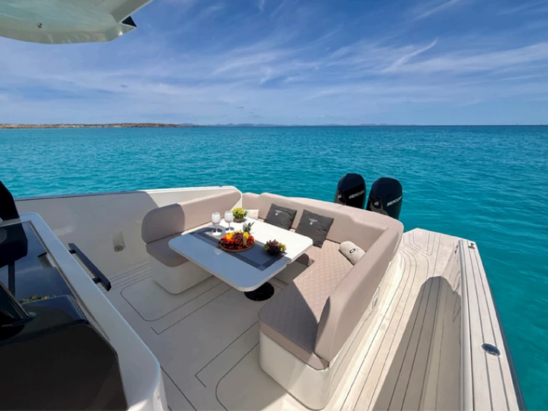 YachtCharter in Ibiza Town - KUMBRA Kumbra 34 auf SamBoat