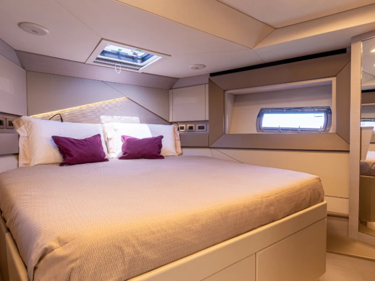 Yacht mit oder ohne Skipper Pershing mieten in Neapel