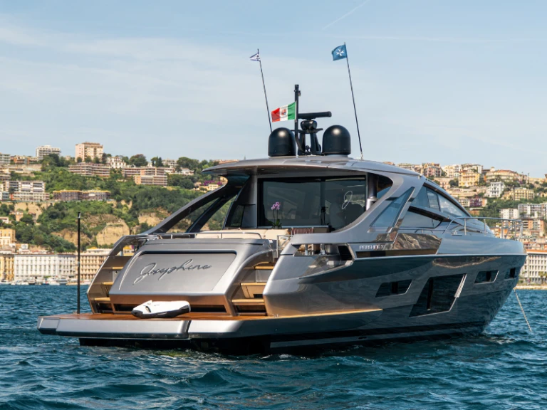 Vermietung Yacht Pershing mit Führerschein