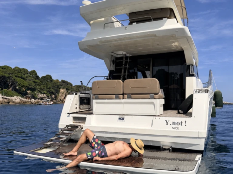 Yacht mieten in Antibes zum besten Preis