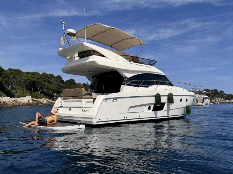 Bavaria Virtess 420 Fly mieten Antibes