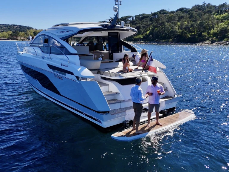 Ein Fairline Targa 45 Gran Turismo mieten in Cogolin