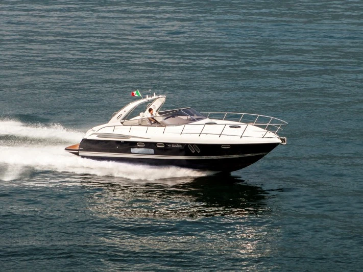Vermietung Motorboot Airon mit Führerschein