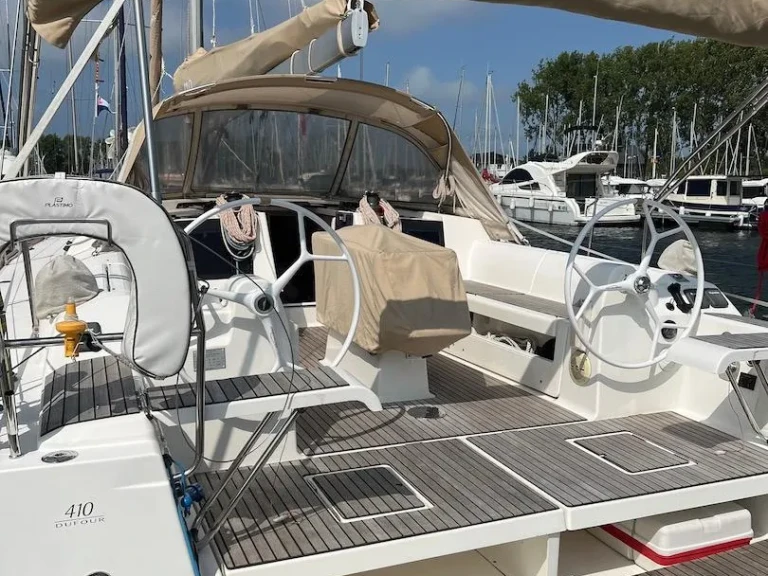 YachtCharter in Larmor-Plage - Fountaine Pajot Dufour 410 auf SamBoat