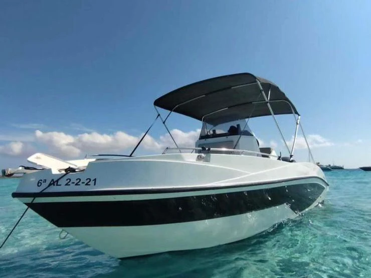 Vermietung Motorboot Nireus mit Führerschein