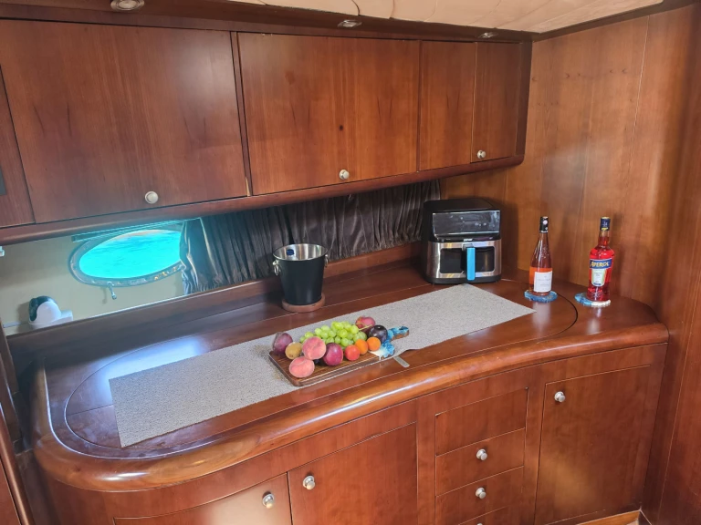 YachtCharter in St. Paul's Bay - Sea Ray Sea Ray 440 Express Bridge auf SamBoat