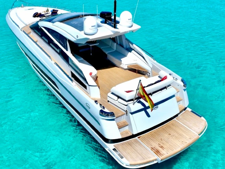 Yacht mit oder ohne Skipper Baia mieten in Ibiza Town