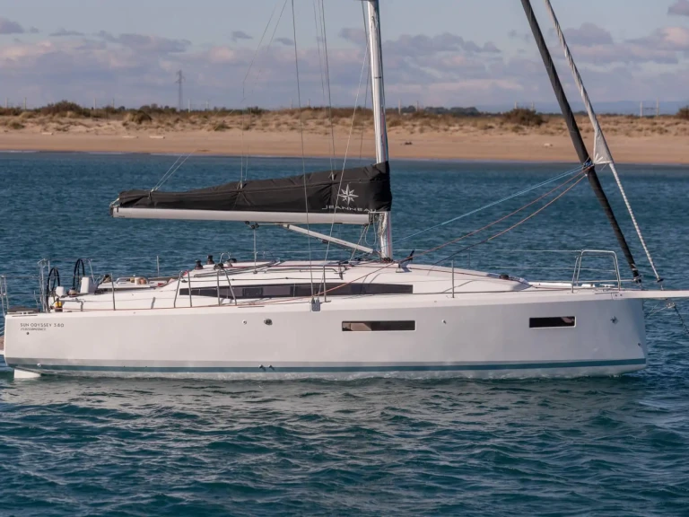 Ein Jeanneau Sun Odyssey 380 mieten in Hyères