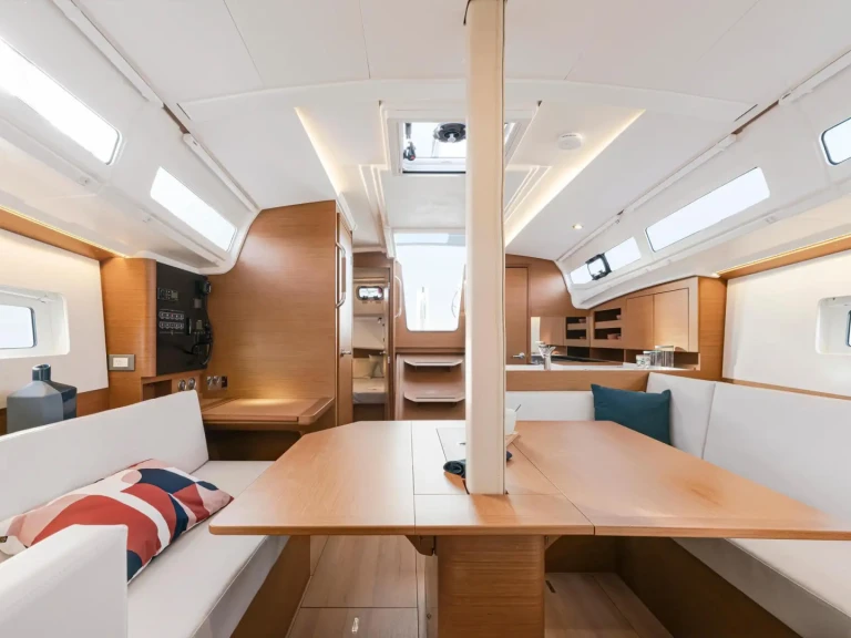 Bootsverleih Jeanneau Sun Odyssey 380 Hyères Samboat