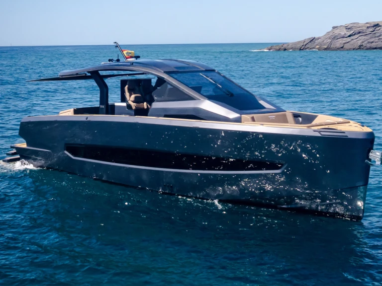 Ein Tesoro TESORO T50 mieten in Ibiza Town