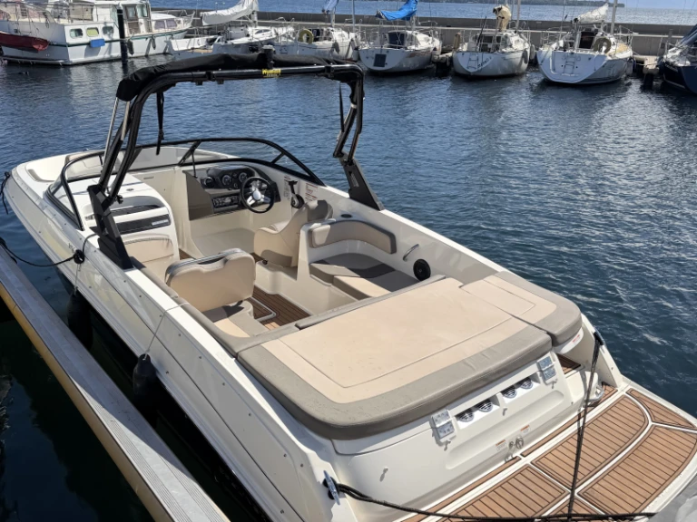 YachtCharter in Rolle VD - Bayliner VR6E auf SamBoat