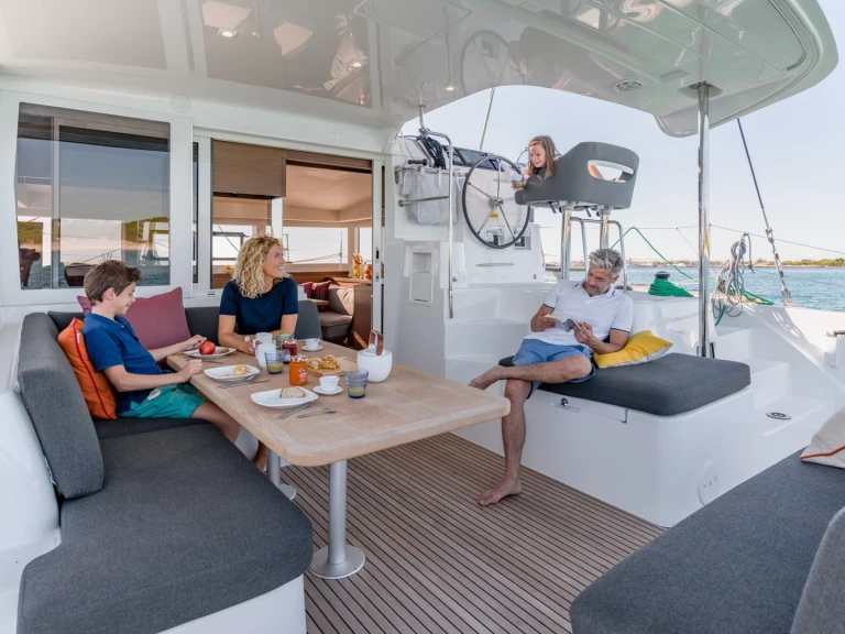 Katamaran mieten in Eden Island zum besten Preis