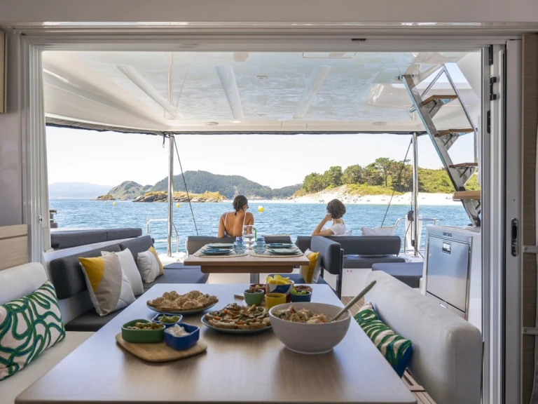 YachtCharter in Eden Island - Lagoon Lagoon 43 auf SamBoat