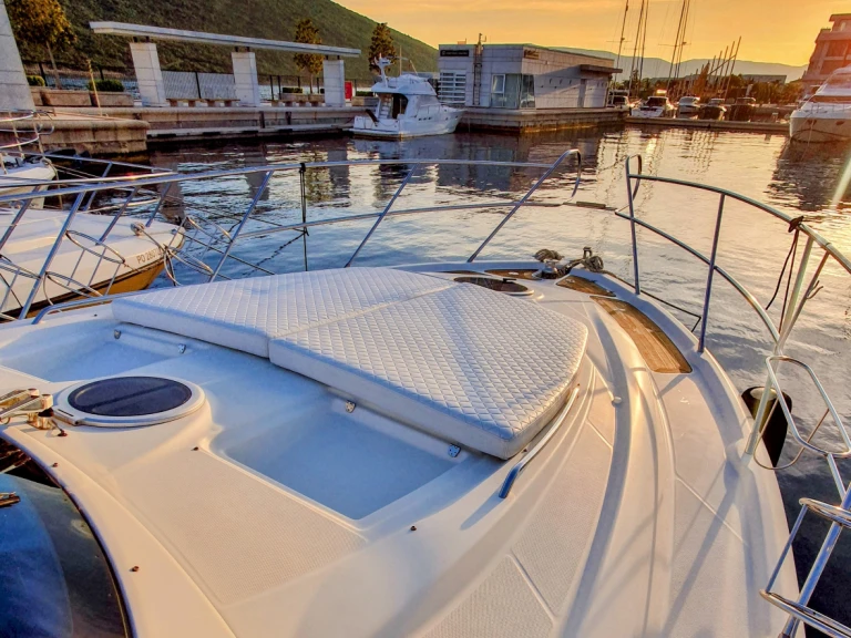 Bootsverleih Cranchi Mediterranee 43 Herceg Novi Samboat