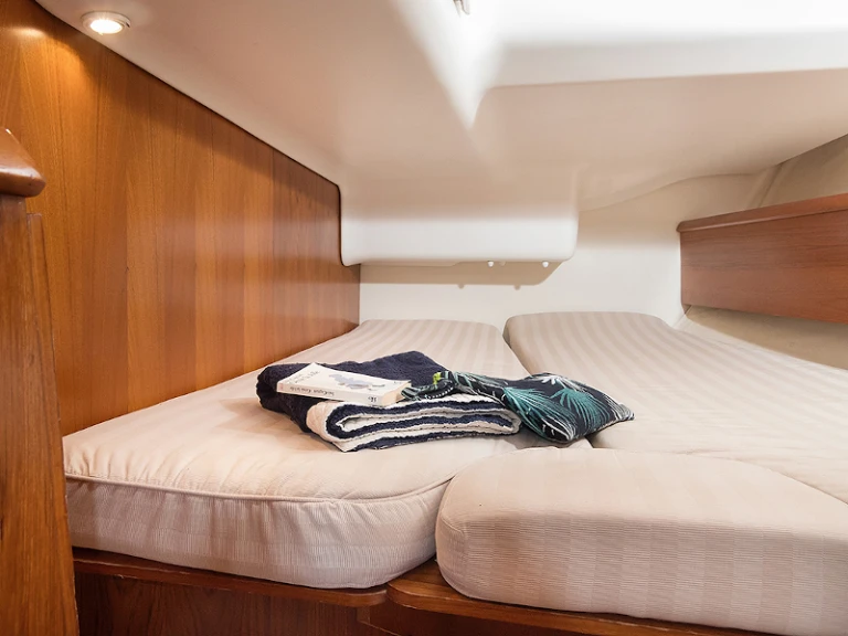 Bootsverleih Jeanneau Sun Odyssey 43 Monastiri Bay Samboat