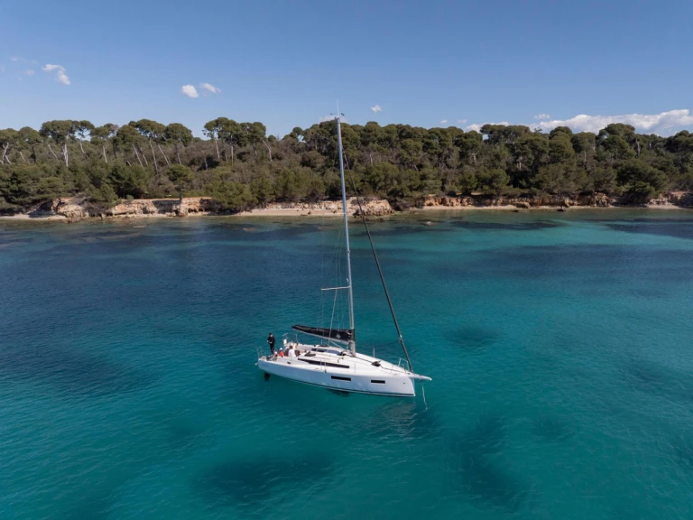 Ein Jeanneau Sun Odyssey 350 mieten in Road Town