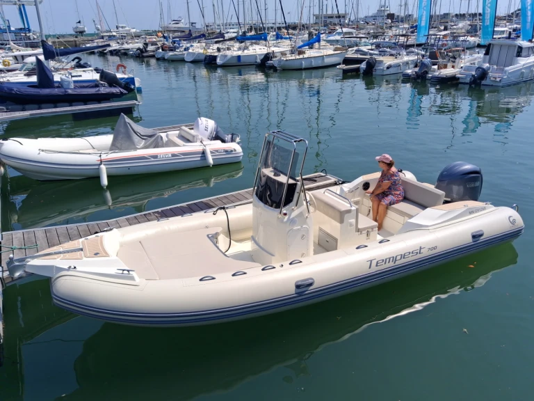 Boot mieten Royan günstig Tempest 700