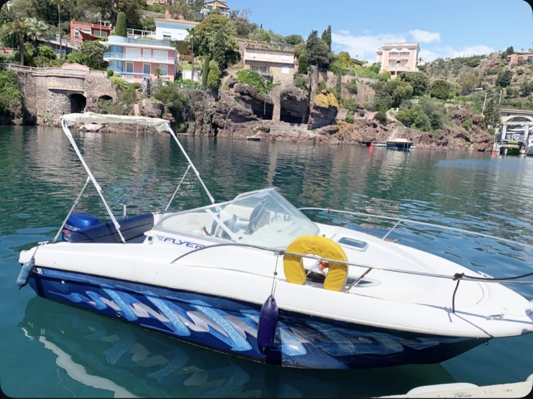 Boot mieten Mandelieu-la-Napoule günstig Flyer 650 Cabine