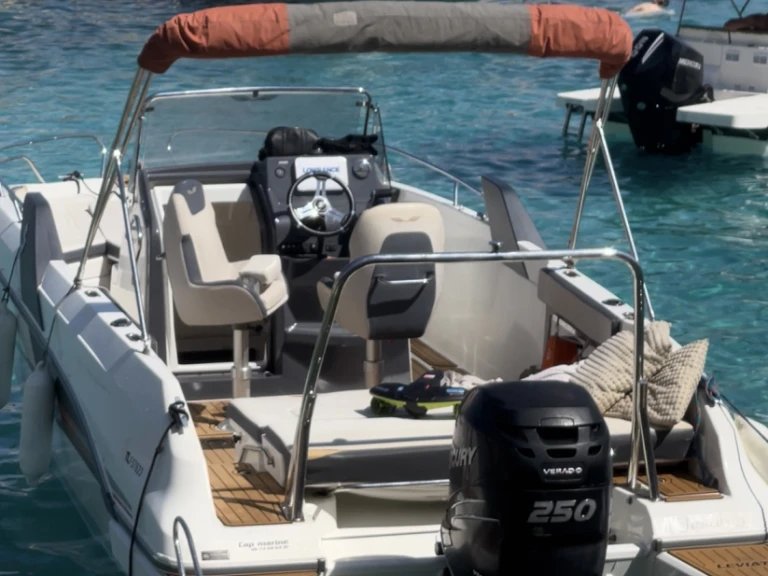 YachtCharter in Marseille - Bénéteau Flyer 7.7 SPACEdeck auf SamBoat