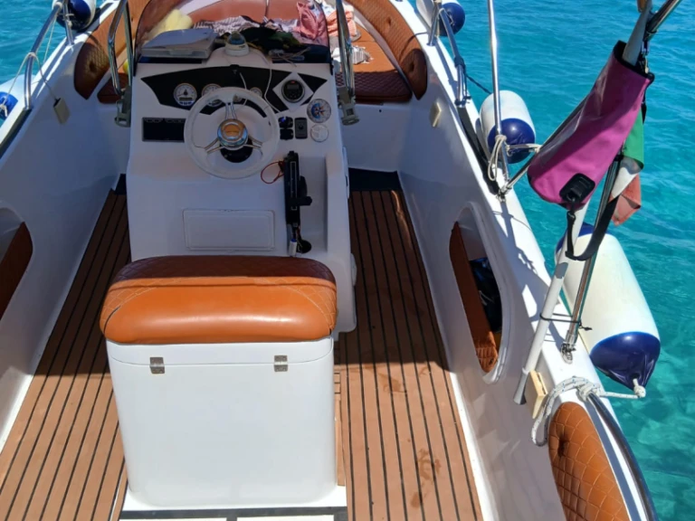 Boot mieten Otranto günstig Open space 