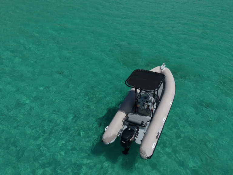 Schlauchboot mieten in St. Martin zum besten Preis