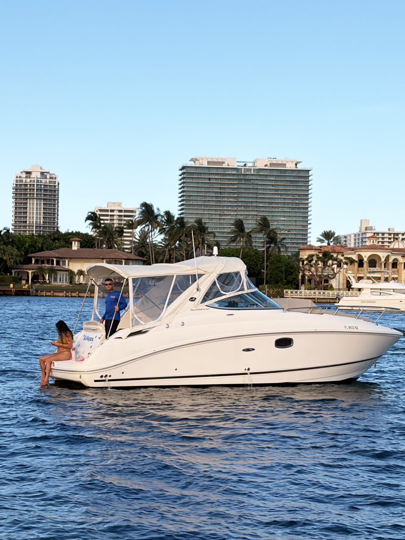 Motorboot mit oder ohne Skipper Sea Ray mieten in Miami