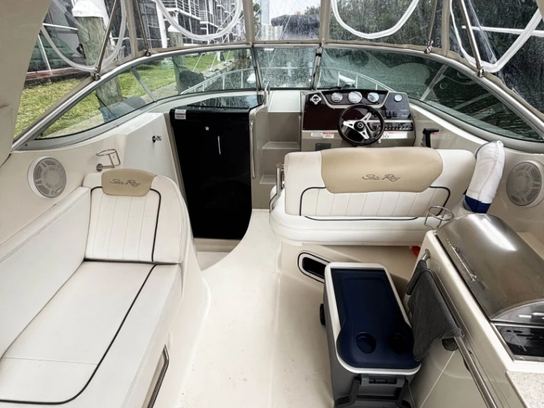 Vermietung Motorboot Sea Ray mit Führerschein