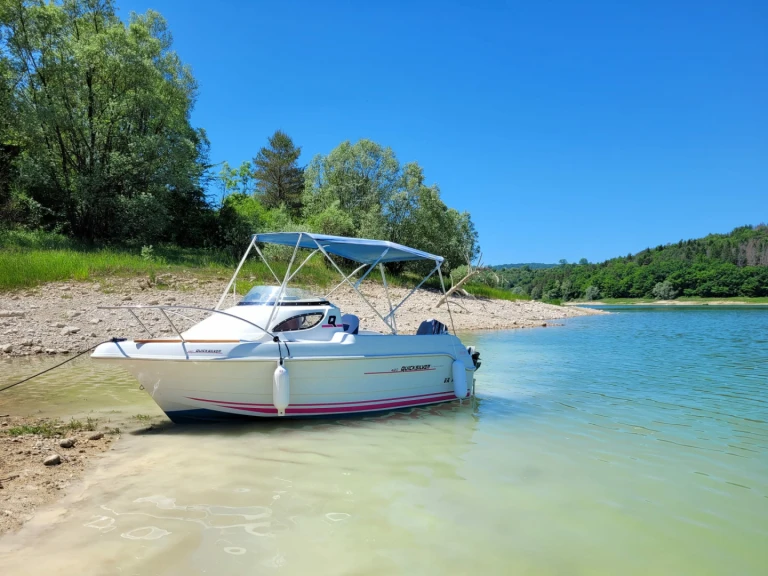 Ein Quicksilver Activ 420 Cabin mieten in La Tour-du-Meix