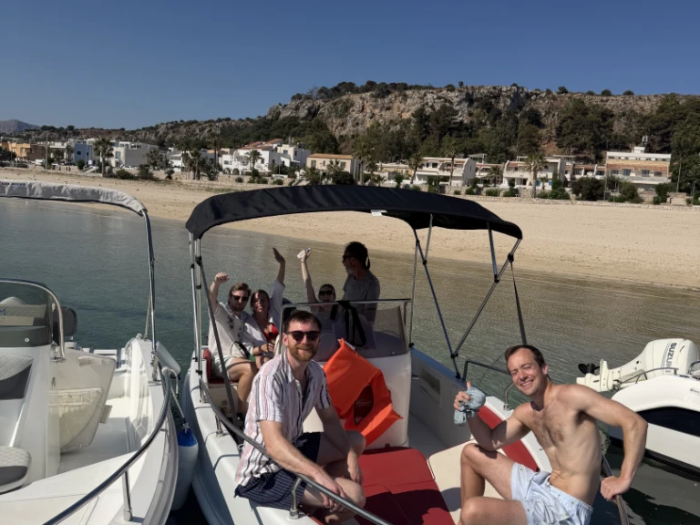 Motorboot mit oder ohne Skipper Blumax mieten in San Vito Lo Capo
