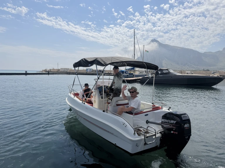Motorboot mieten in San Vito Lo Capo zum besten Preis