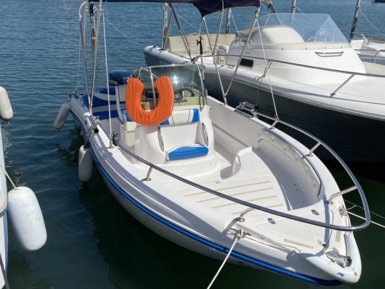 Motorboot mieten in Port-Camargue zum besten Preis