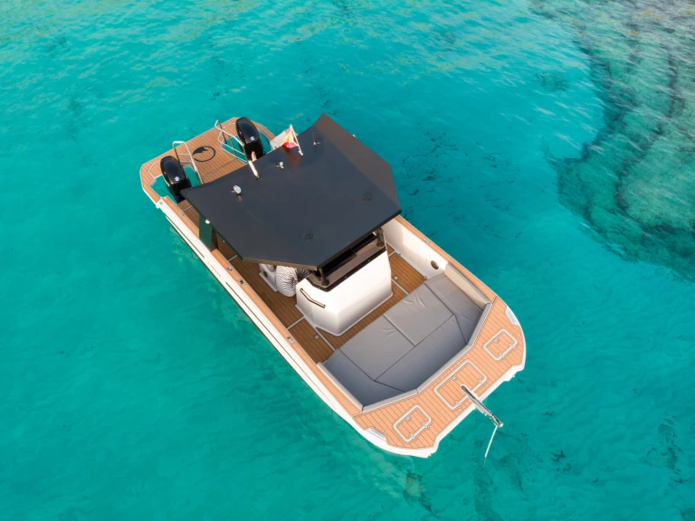 Custom Made Kattum 30 Open mieten s'Arenal