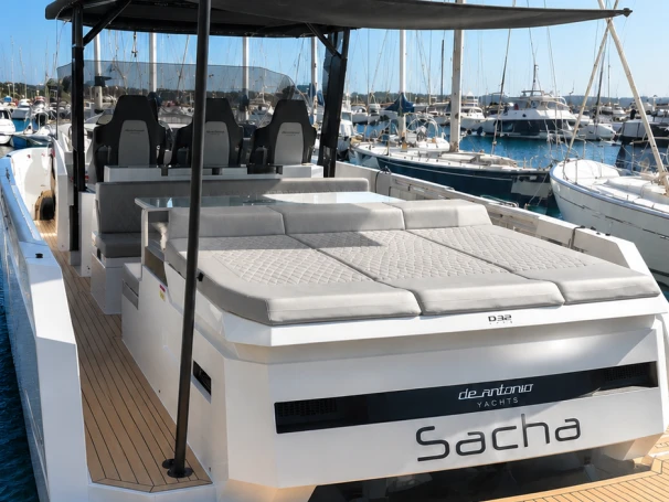 Motorboot mit oder ohne Skipper De Antonio mieten in Bandol
