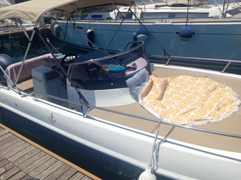 Bootsverleih Calion 23 WA  Msida Yacht Marina Samboat